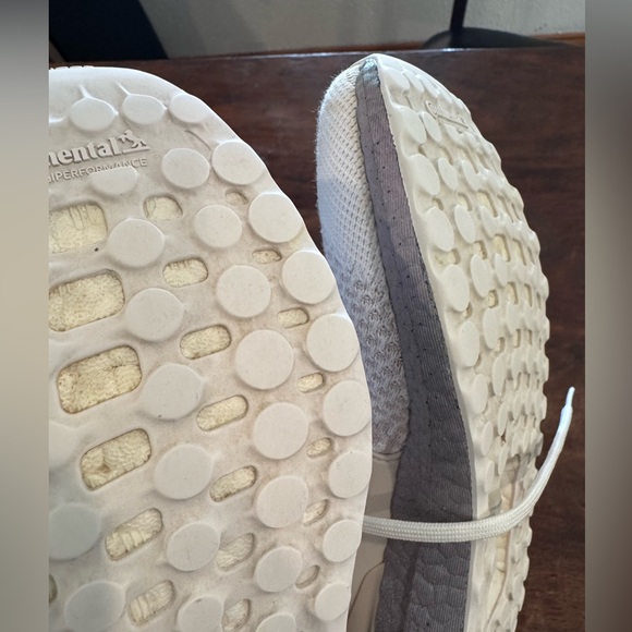 Adidas DNA UltraBoost RARE COLOR - Picture 3 of 5